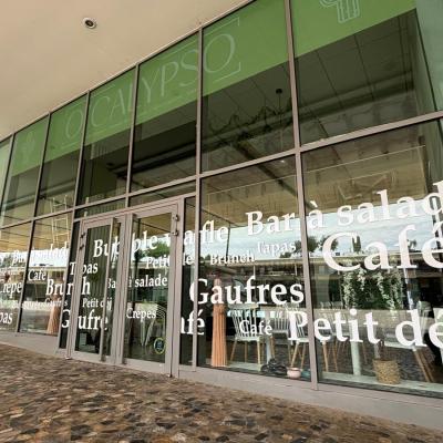 Habillage de façade commerciale
